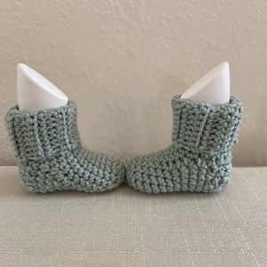 Newborn Sea Foam Green Baby Booties